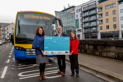 Bus Éireann driver, Marion Clarke, Sligo Mayor, Councillor Declan Bree and Marie King Bus Éireann, Regional Sales Executive.